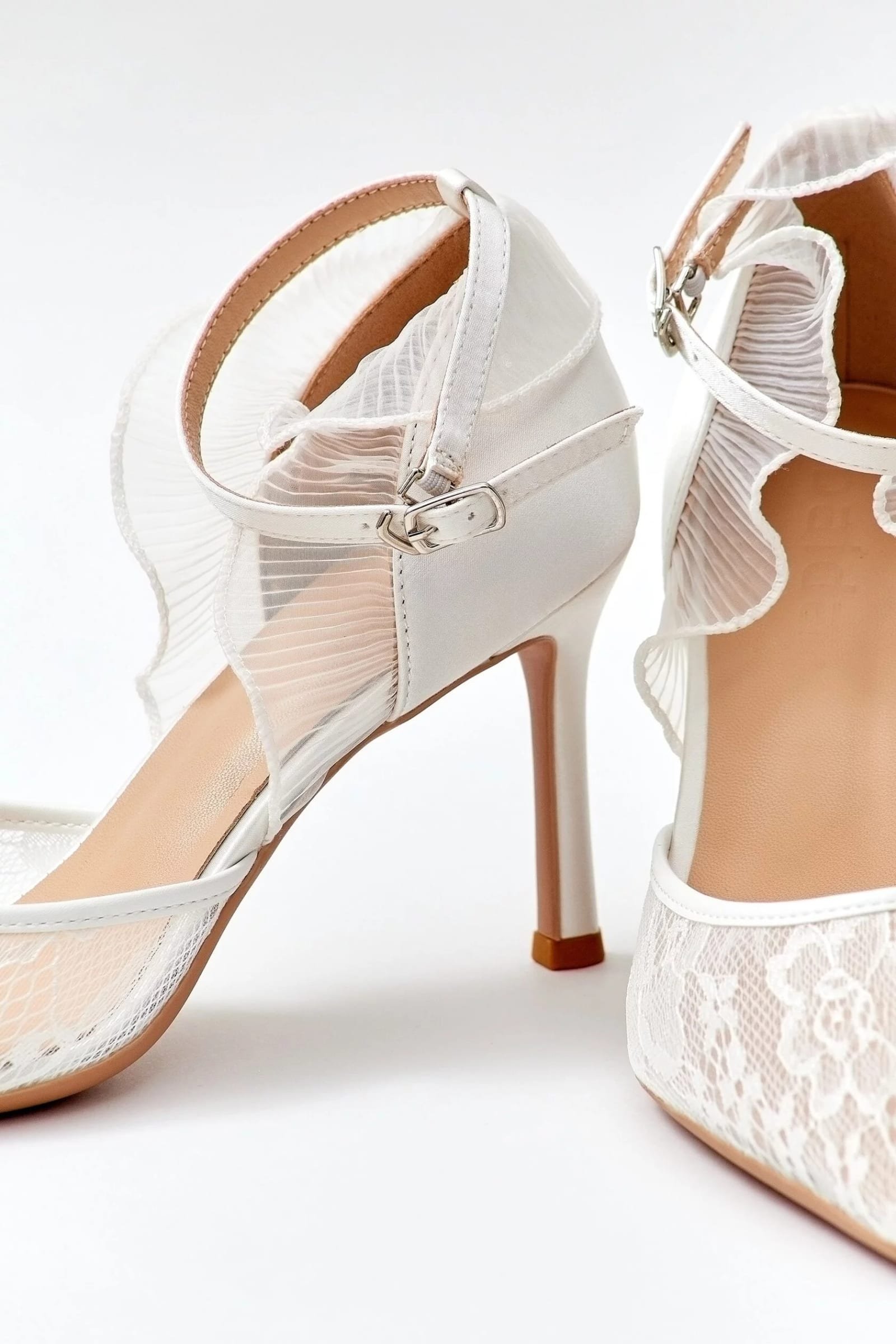 RS 004 — Shoes — thumbnail 2