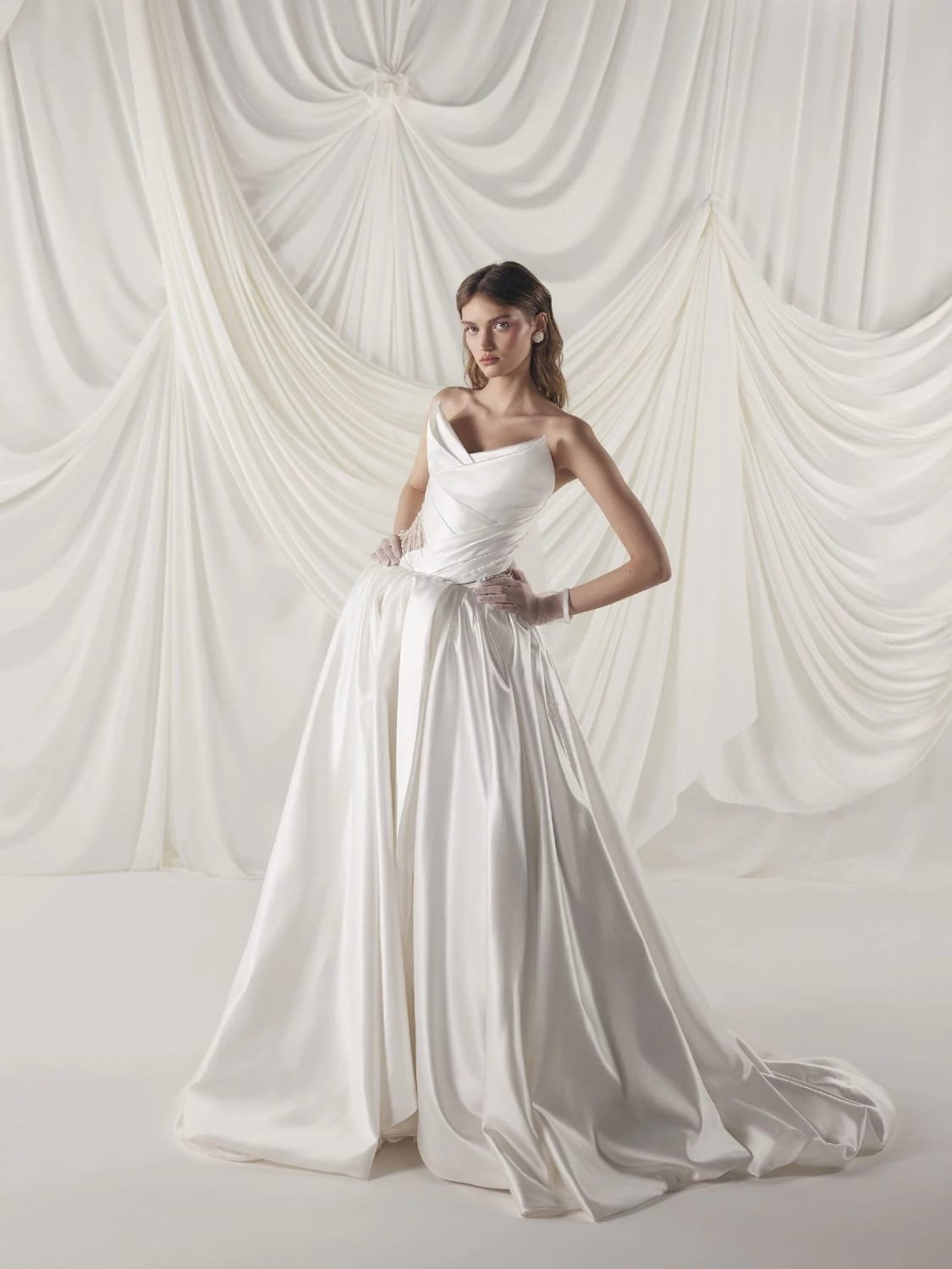 Blanca wedding dress by Rara Couture — thumbnail 4