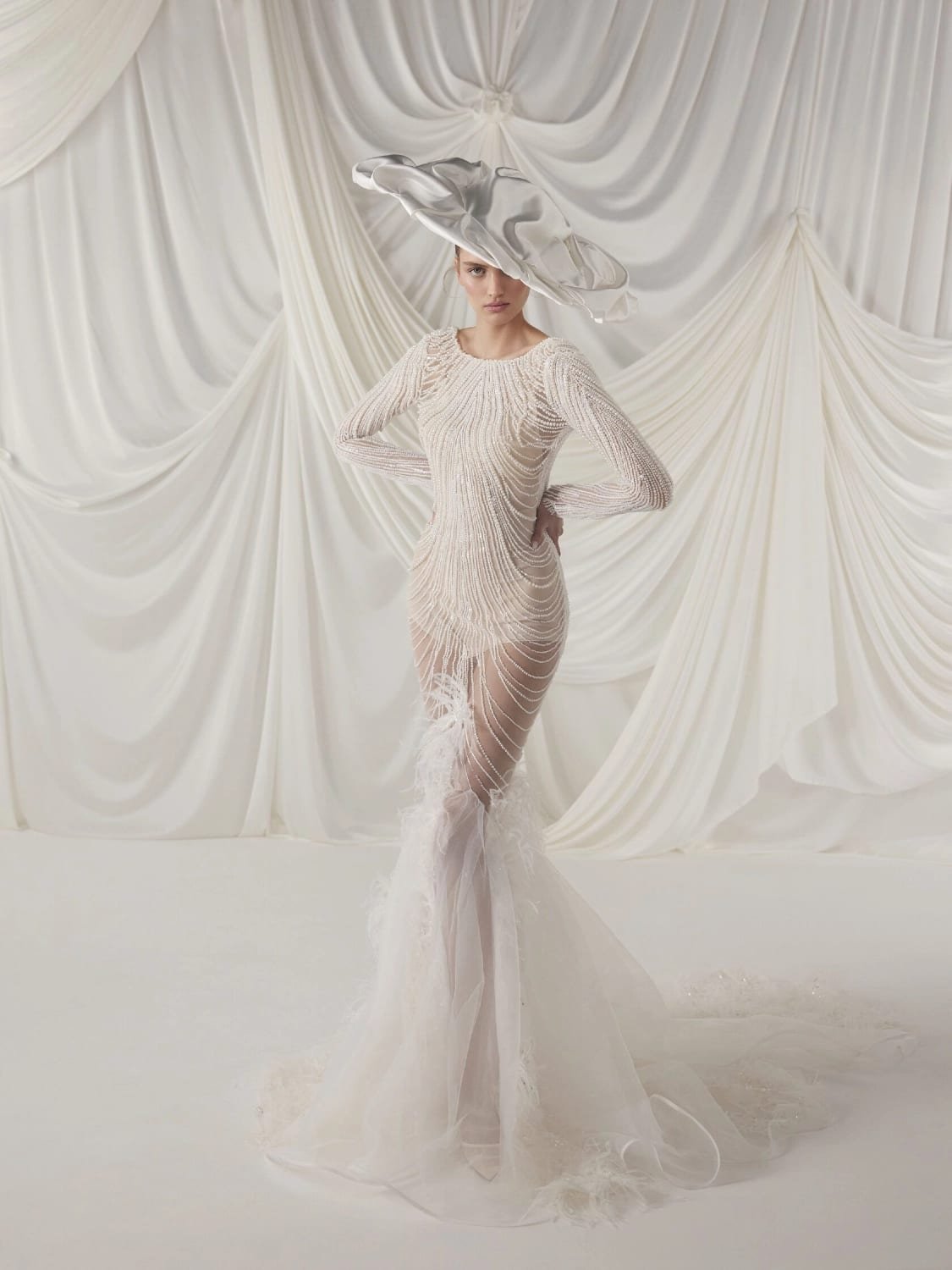 Juli wedding dress by Rara Couture — thumbnail 2