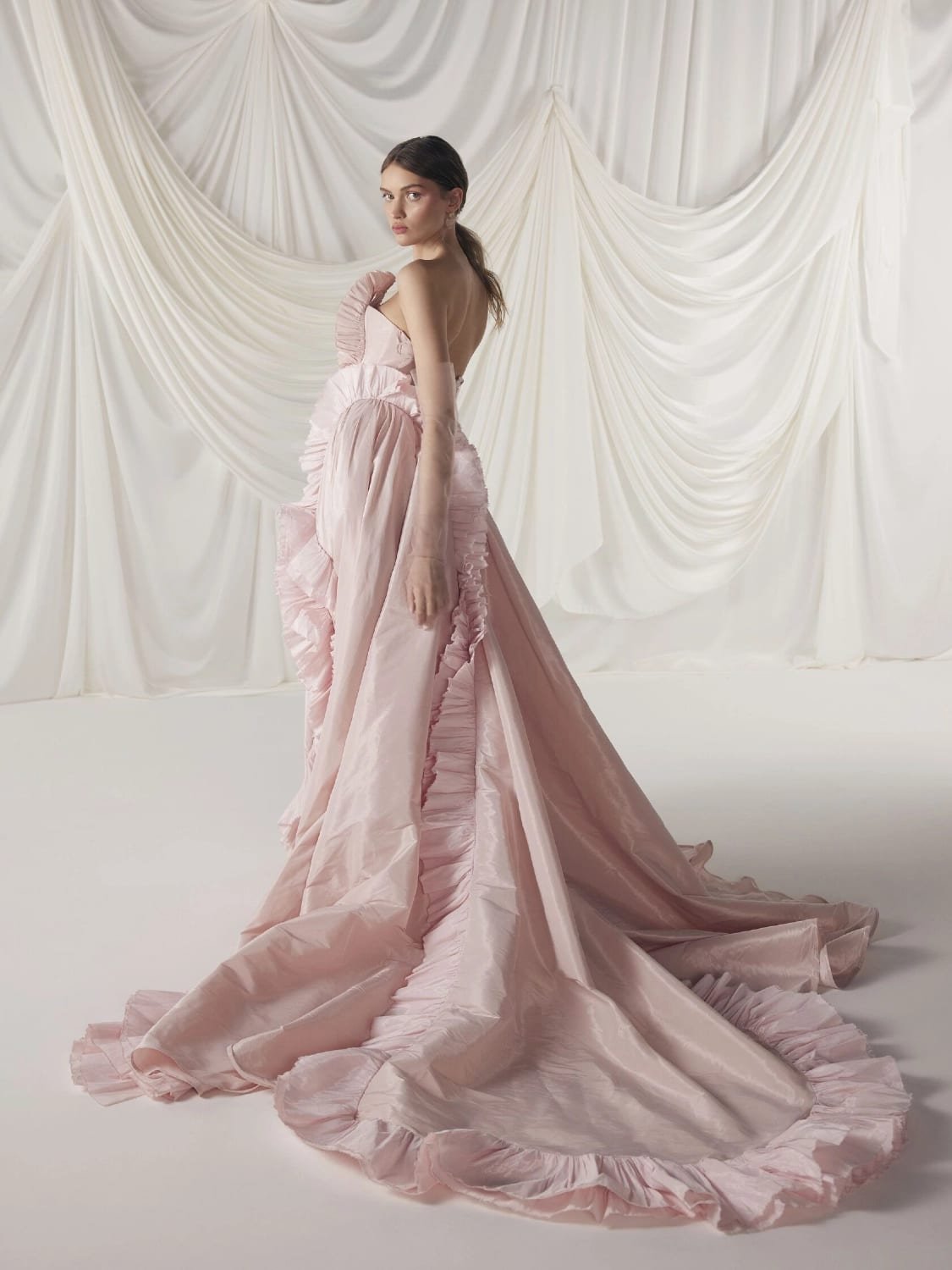 Suzanne wedding dress by Rara Couture — thumbnail 3