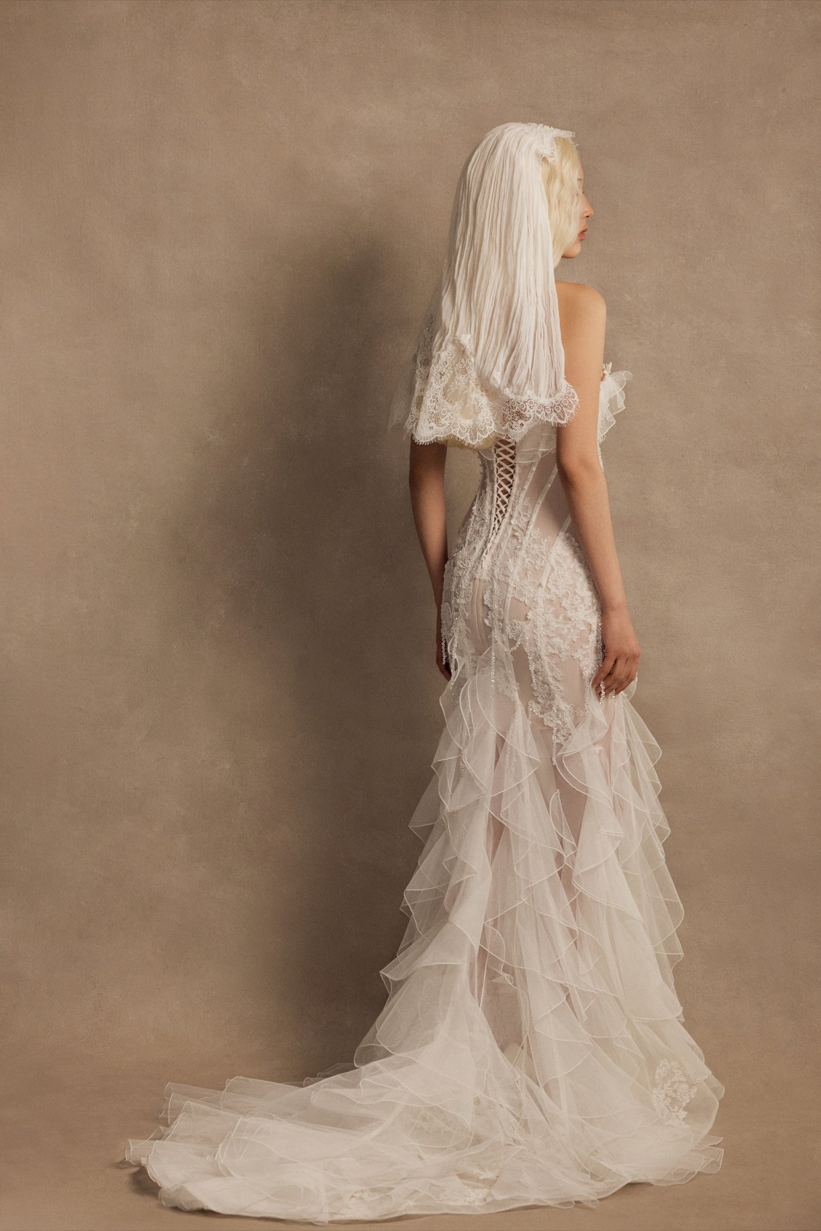 Essens wedding dress by Rara Couture — thumbnail 3