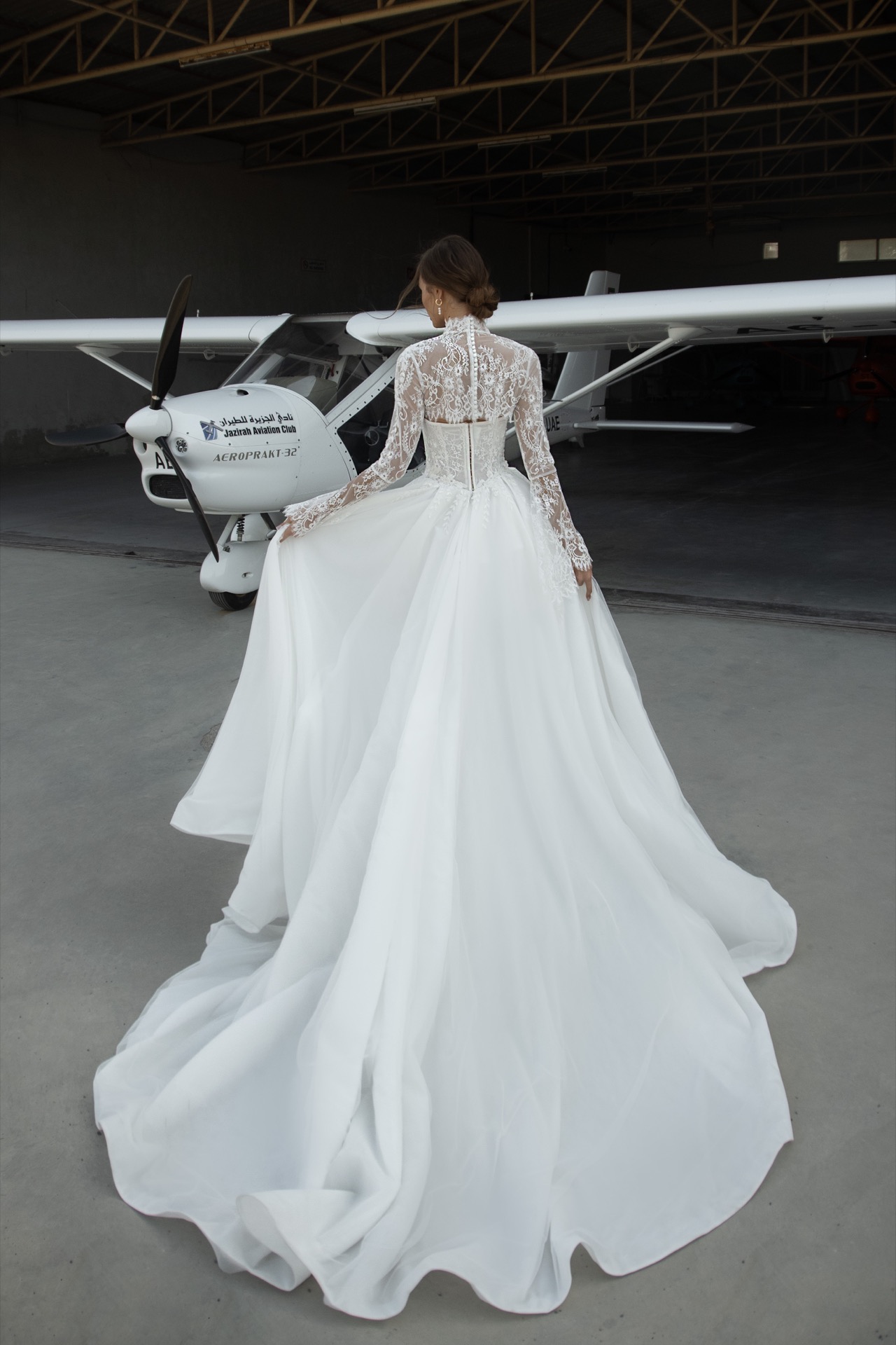 Leontine wedding dress by Natalia Romanova - View 4