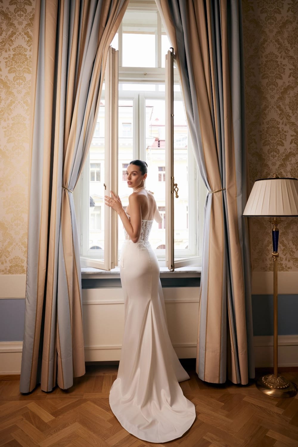 Dyma wedding dress by Blammo-Biamo — thumbnail 3